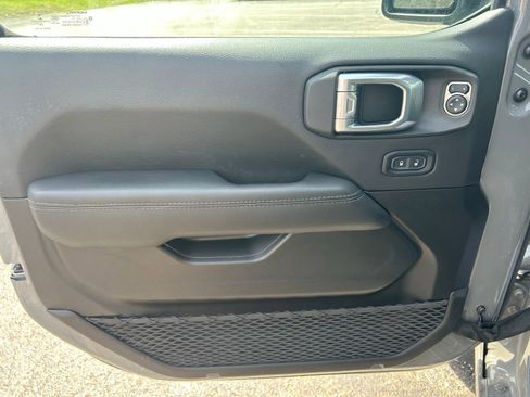 Certified 2023 Jeep Wrangler Sahara AWD/4WD image 10