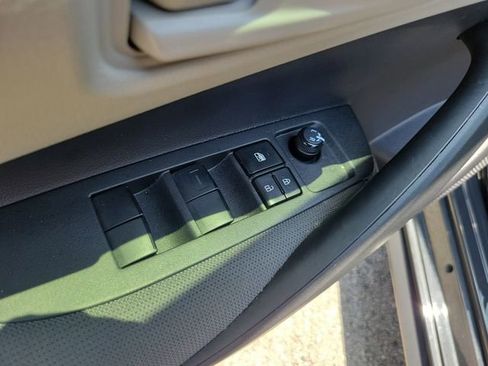 Used 2025 Toyota Corolla LE image 13