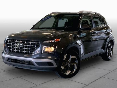 Certified 2025 Hyundai Venue SEL FWD image 1