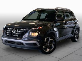 Certified 2025 Hyundai Venue SEL FWD video 1