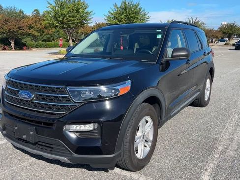 Used 2022 Ford Explorer XLT w/ Equipment Group 202A image 26