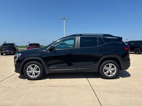 Used 2023 GMC Terrain SLE w/ Driver Convenience Package FWD image 6