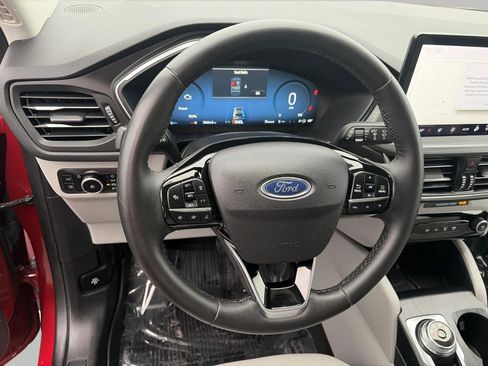 Used 2023 Ford Escape Platinum AWD/4WD image 5