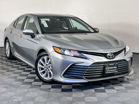 Used 2022 Toyota Camry LE w/ Carpet Mat Package (TMS) image 1