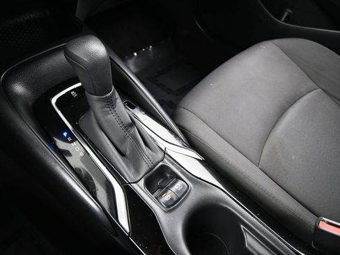 Used 2020 Toyota Corolla LE image 24