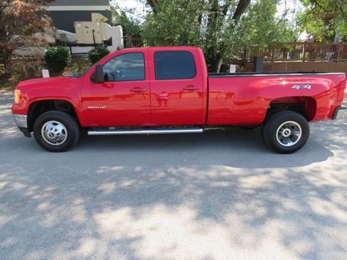 Used 2011 GMC Sierra 3500 SLT w/ SLT Convenience Package image 1