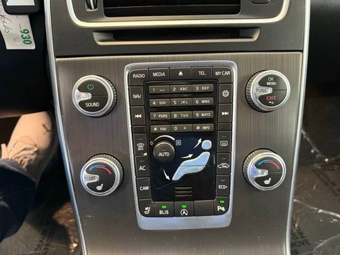 Used 2016 Volvo V60 T5 Premier w/ Convenience Package FWD image 15
