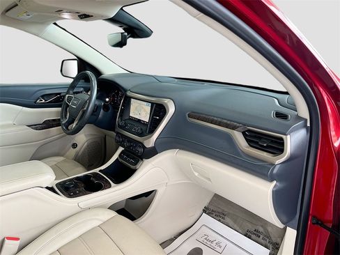 Used 2021 GMC Acadia Denali w/ Denali Technology Package image 32