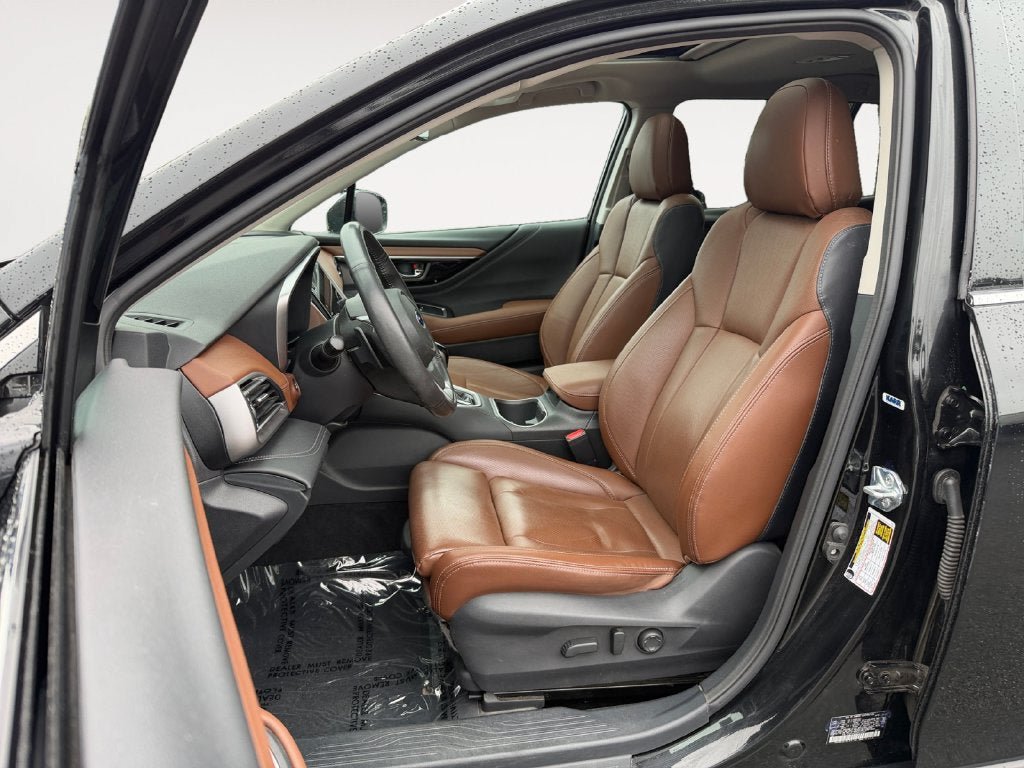 Used 2023 Subaru Outback Touring AWD/4WD image 7