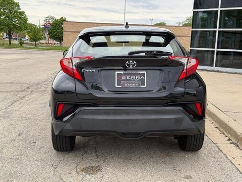 Used 2021 Toyota C-HR XLE FWD image 4