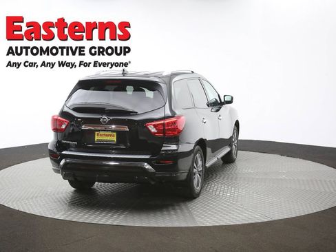 Used 2020 Nissan Pathfinder S image 40