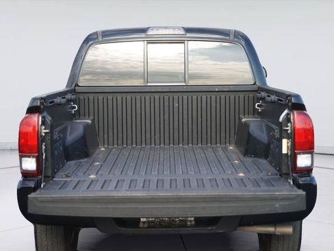 Used 2018 Toyota Tacoma SR w/ SR Convenience Package RWD image 31