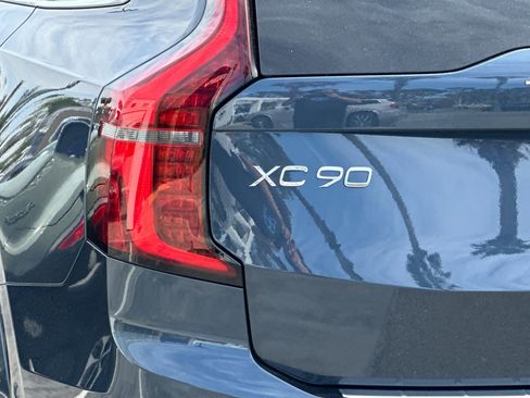 New 2026 Volvo XC90 T8 Ultra w/ Protection Package Premier AWD/4WD image 7