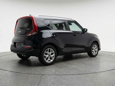Used 2025 Kia Soul LX w/ LX Technology Package FWD image 9