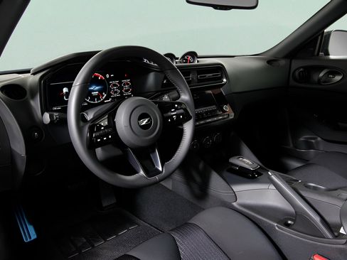 Used 2025 Nissan Z Sport w/ Floor Mat Package RWD image 9