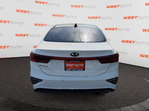 Used 2019 Kia Forte LXS FWD image 4