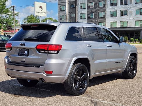 Used 2015 Jeep Grand Cherokee Altitude AWD/4WD image 11