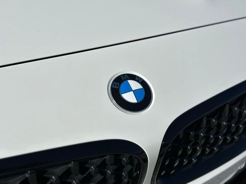 Used 2022 BMW Z4 M40i w/ Premium Package image 11
