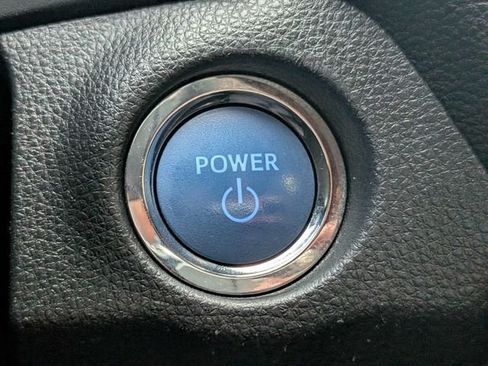 Used 2022 Toyota RAV4 SE AWD/4WD image 26