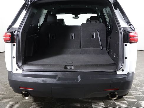 Used 2023 Chevrolet Traverse RS image 18