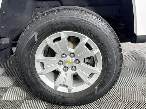 Used 2022 Chevrolet Colorado LT w/ Fleet Safety Package image 33
