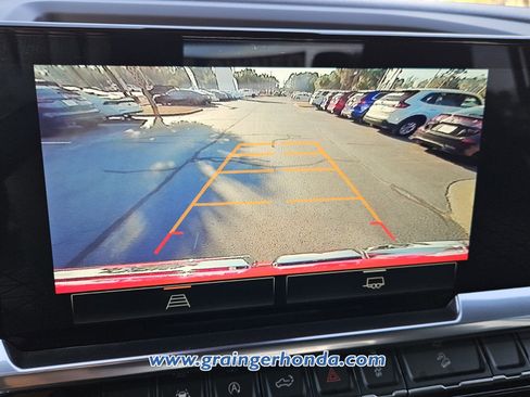 Used 2024 GMC Sierra 1500 Elevation image 16