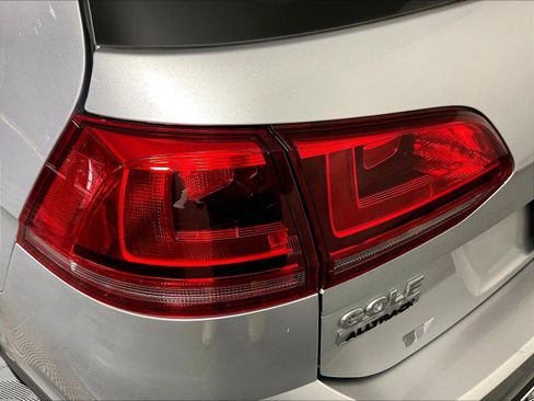 Used 2017 Volkswagen Golf Alltrack S AWD/4WD image 23