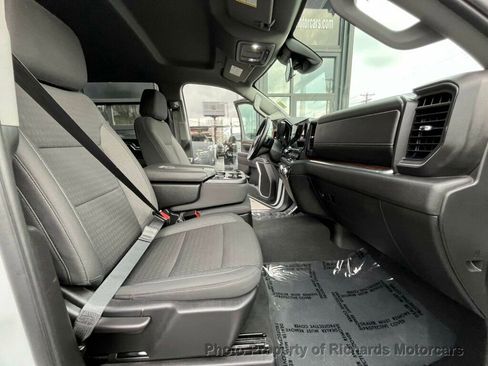 Used 2024 GMC Sierra 2500 SLE w/ SLE Value Package; image 20