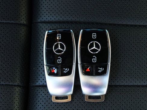 Used 2023 Mercedes-Benz E 450 4MATIC Cabriolet image 55