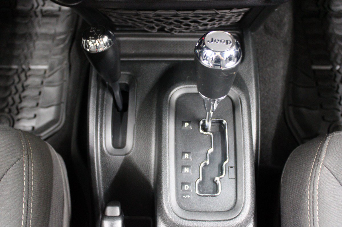 Used 2018 Jeep Wrangler Unlimited Sport AWD/4WD image 22