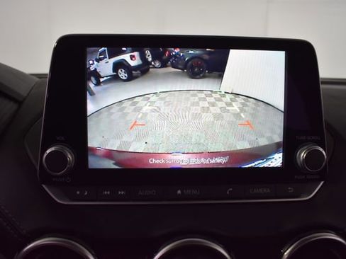 Used 2024 Nissan Sentra SV FWD image 22