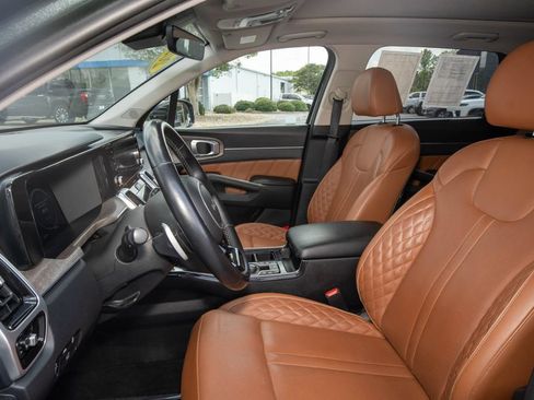Used 2022 Kia Sorento SX Prestige w/ Rust Color Package AWD/4WD image 16