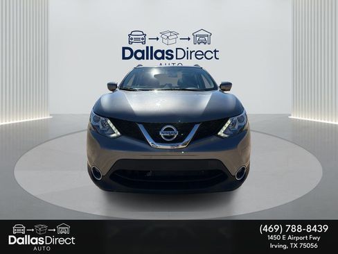 Used 2017 Nissan Rogue Sport SL image 3
