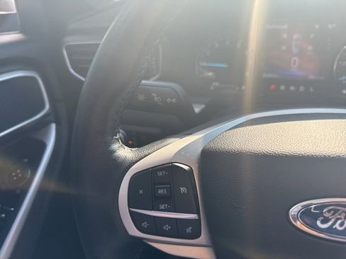 Used 2023 Ford Explorer XLT w/ Equipment Group 202A image 21