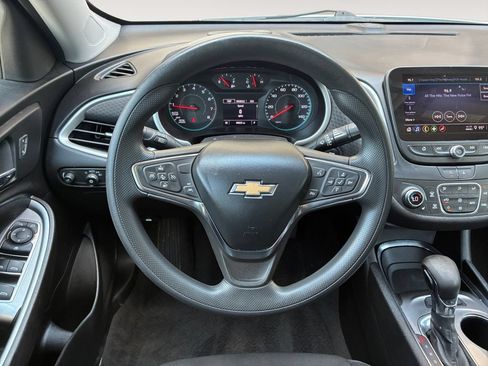 Used 2024 Chevrolet Malibu LT FWD image 12