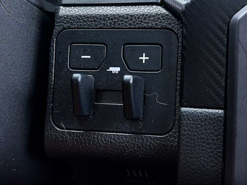Used 2025 Toyota Tacoma TRD Pro AWD/4WD image 35