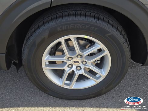 New 2026 Ford Explorer Active image 5