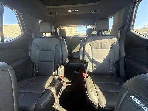 Used 2024 Chevrolet Traverse RS image 22