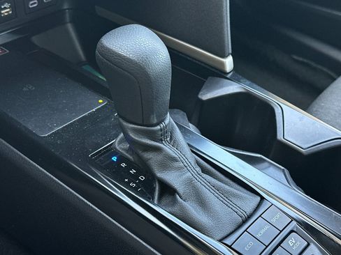 Used 2025 Toyota Camry LE image 18