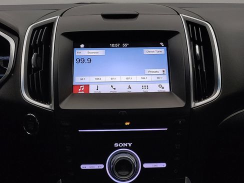 Used 2018 Ford Edge Titanium w/ Equipment Group 301A AWD/4WD image 25