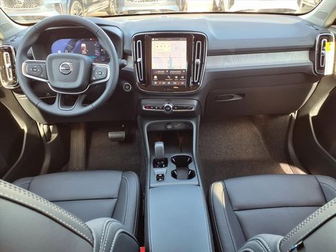 New 2026 Volvo XC40 B5 Core w/ Protection Package Premier image 11