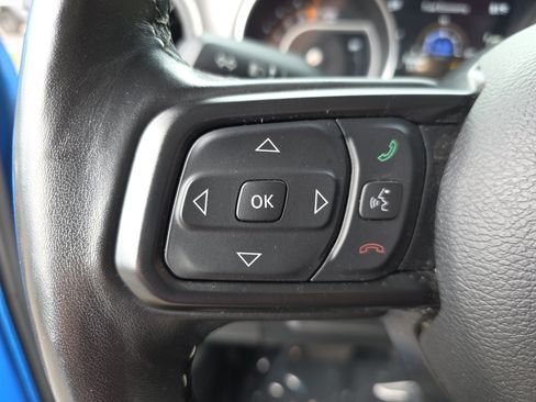 Used 2022 Jeep Gladiator Sport AWD/4WD image 12