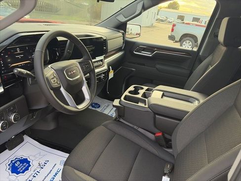 New 2026 GMC Sierra 1500 Elevation image 16
