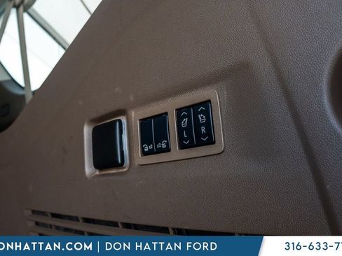 Used 2024 GMC Yukon XL Denali AWD/4WD image 35