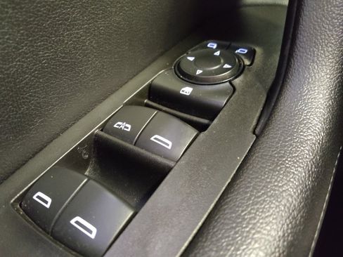 Used 2019 Chevrolet Blazer LT image 27