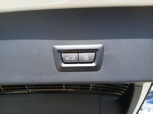 New 2025 BMW X3 xDrive30i w/ Premium Package image 11