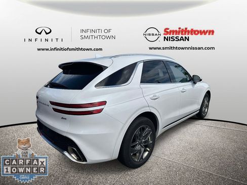 Used 2025 Genesis GV70 2.5T AWD/4WD image 7
