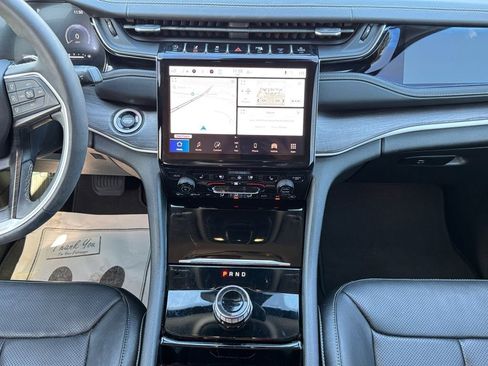 Used 2023 Jeep Grand Cherokee L Limited w/ Luxury Tech Group II image 16