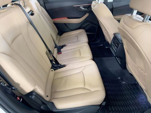 Used 2025 Audi Q7 2.0T Premium w/ Convenience Plus Package image 29