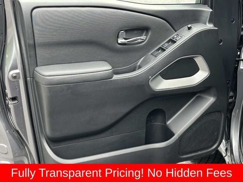 Used 2023 Nissan Frontier SV AWD/4WD image 23
